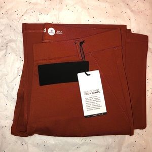 2 pairs of work yoga pants, super stylish 🧡🧡🖤🖤